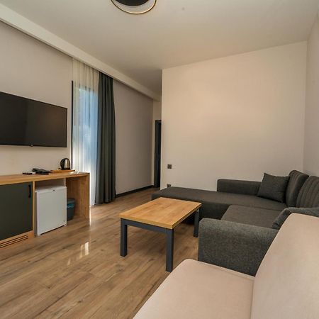 Sea Valley Lodge فاراليا المظهر الخارجي الصورة