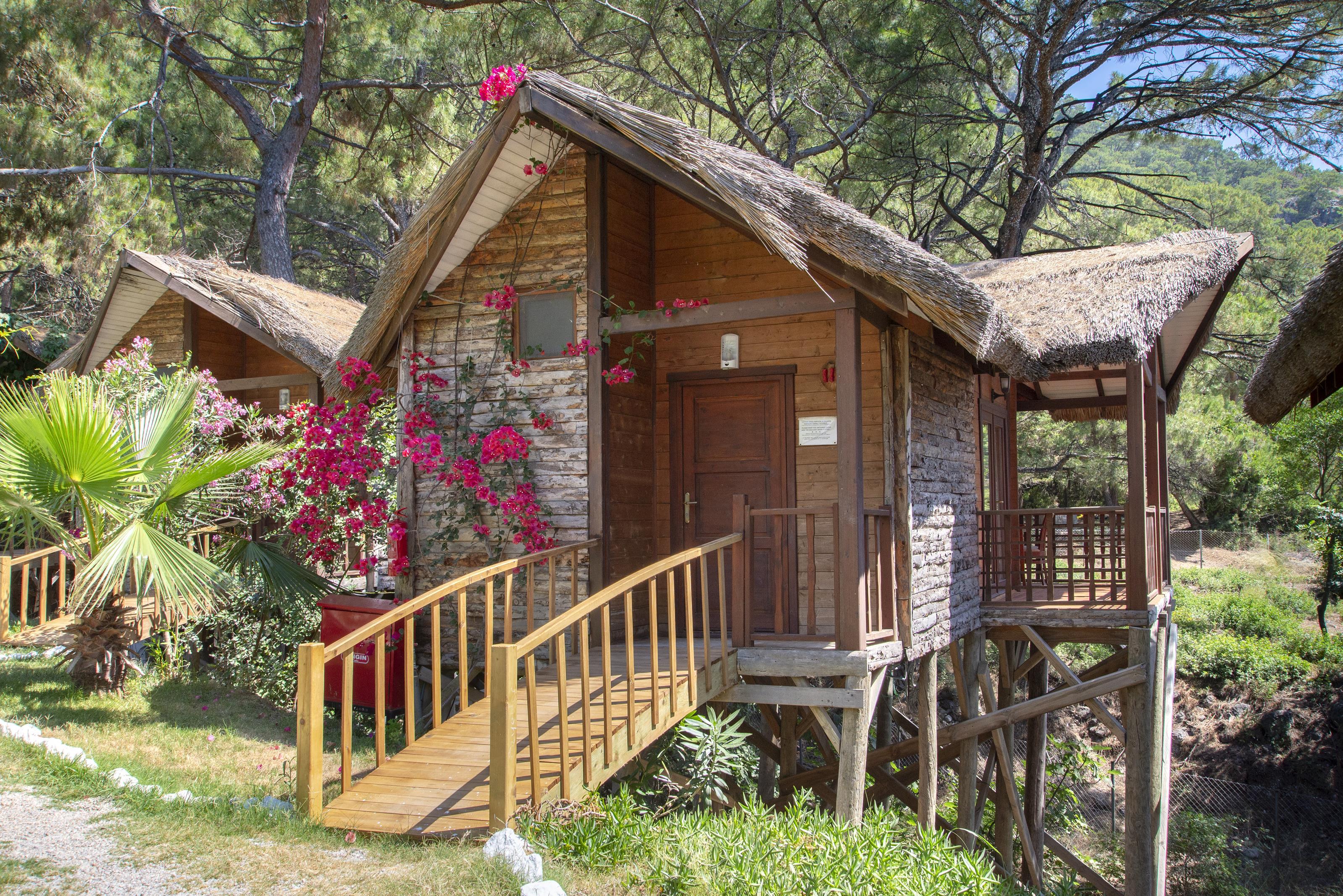 Sea Valley Lodge فاراليا المظهر الخارجي الصورة