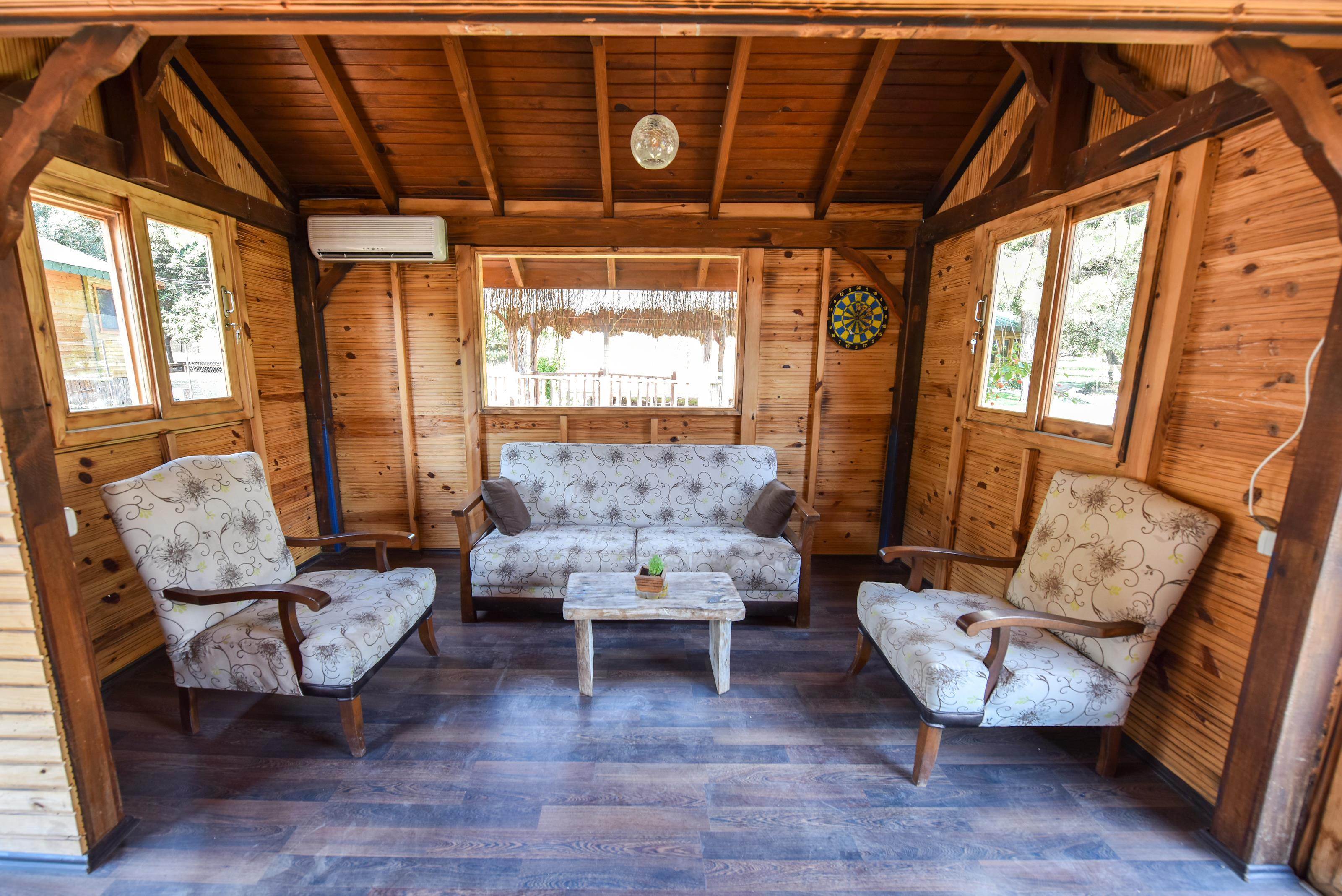 Sea Valley Lodge فاراليا المظهر الخارجي الصورة