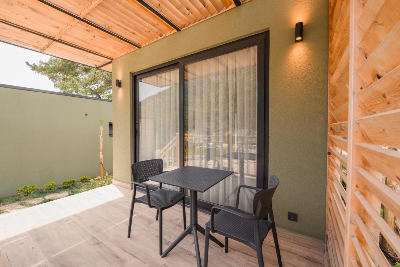 Sea Valley Lodge فاراليا المظهر الخارجي الصورة