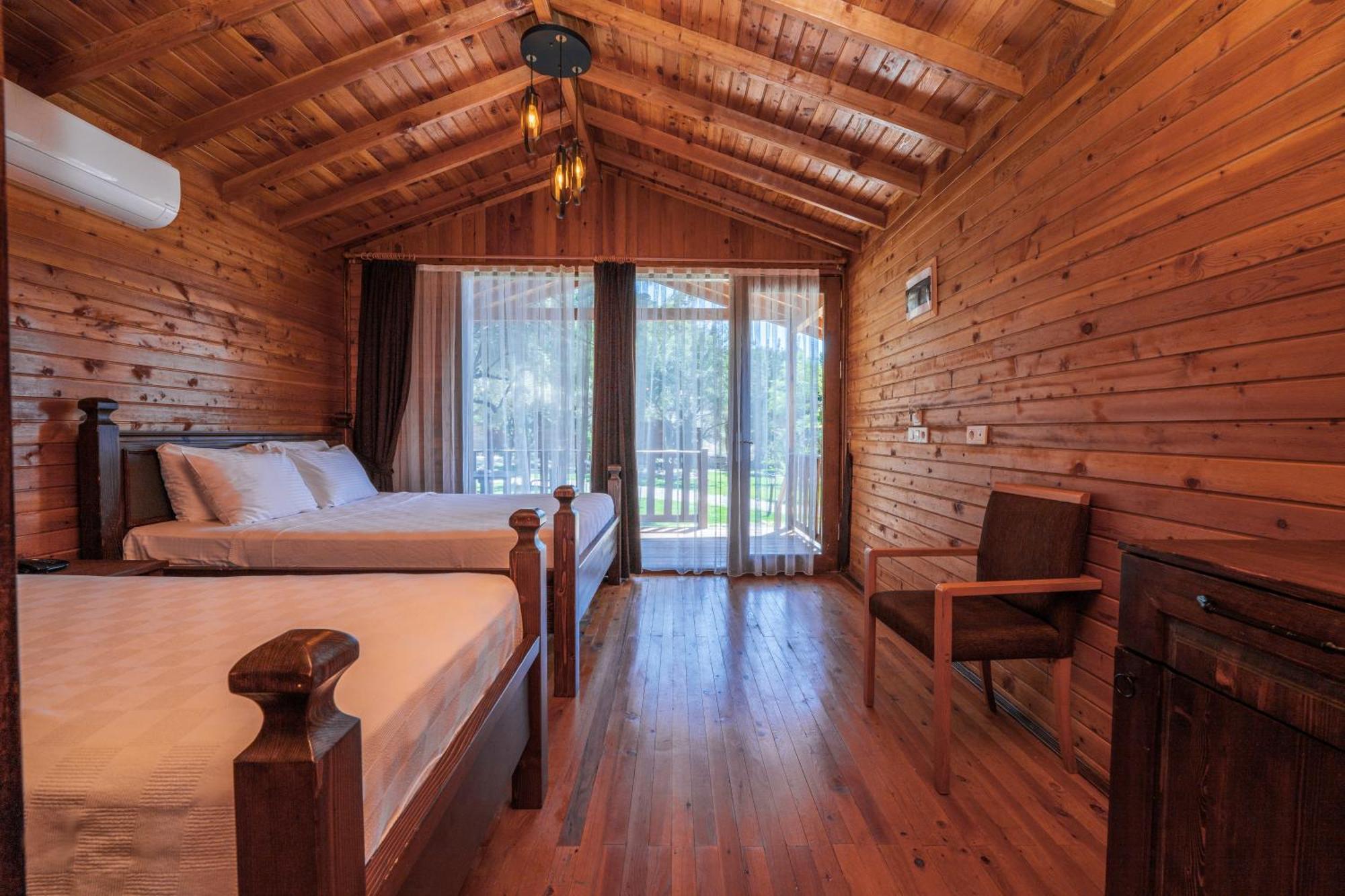 Sea Valley Lodge فاراليا المظهر الخارجي الصورة